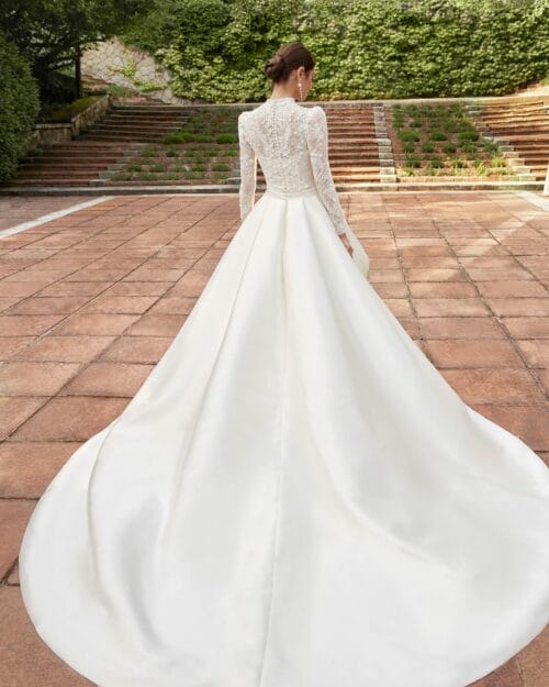 Alternative view of Vestido de Novia Paola
