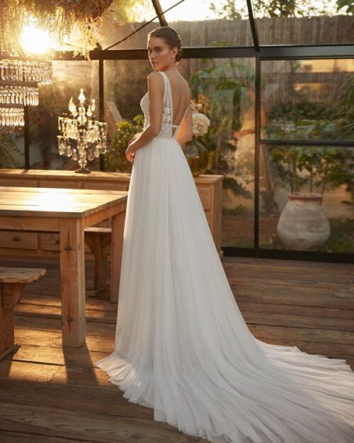 Alternative view of Vestido de novia UMBERT