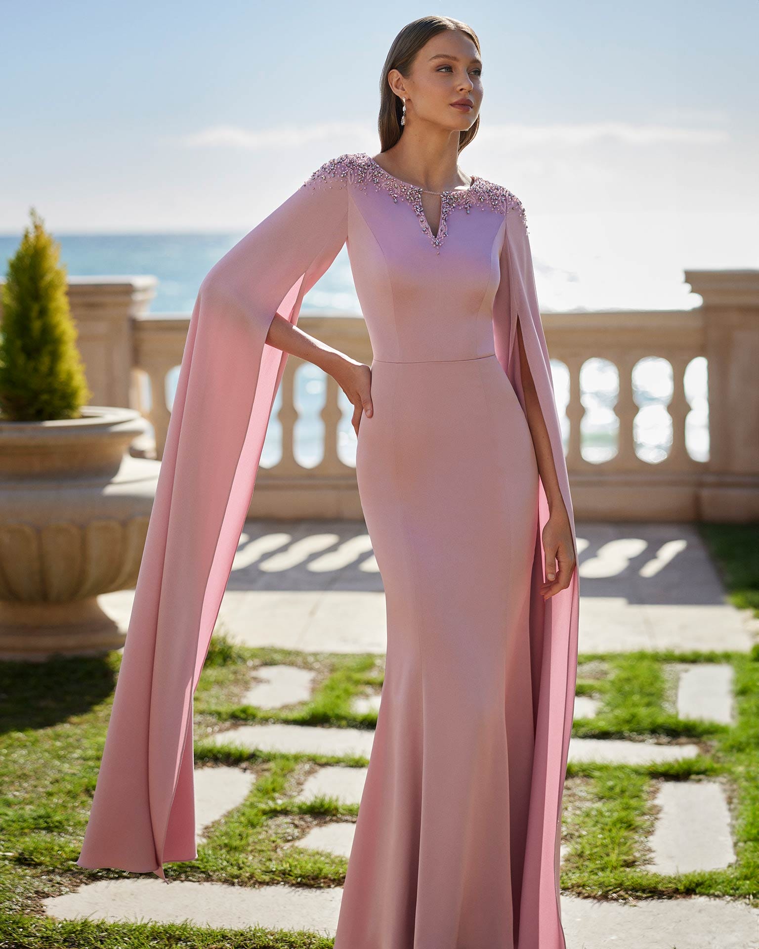 Vestido de fiesta Couture Club en rosa empolvado - Imagen 2