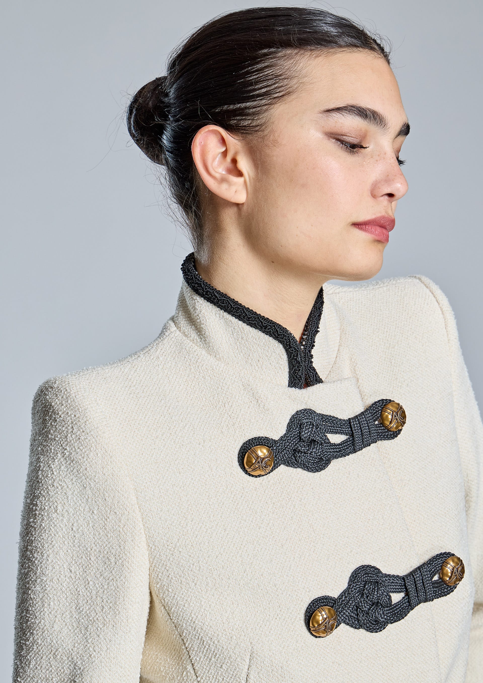 Chaqueta cruda con alamares - Imagen 2